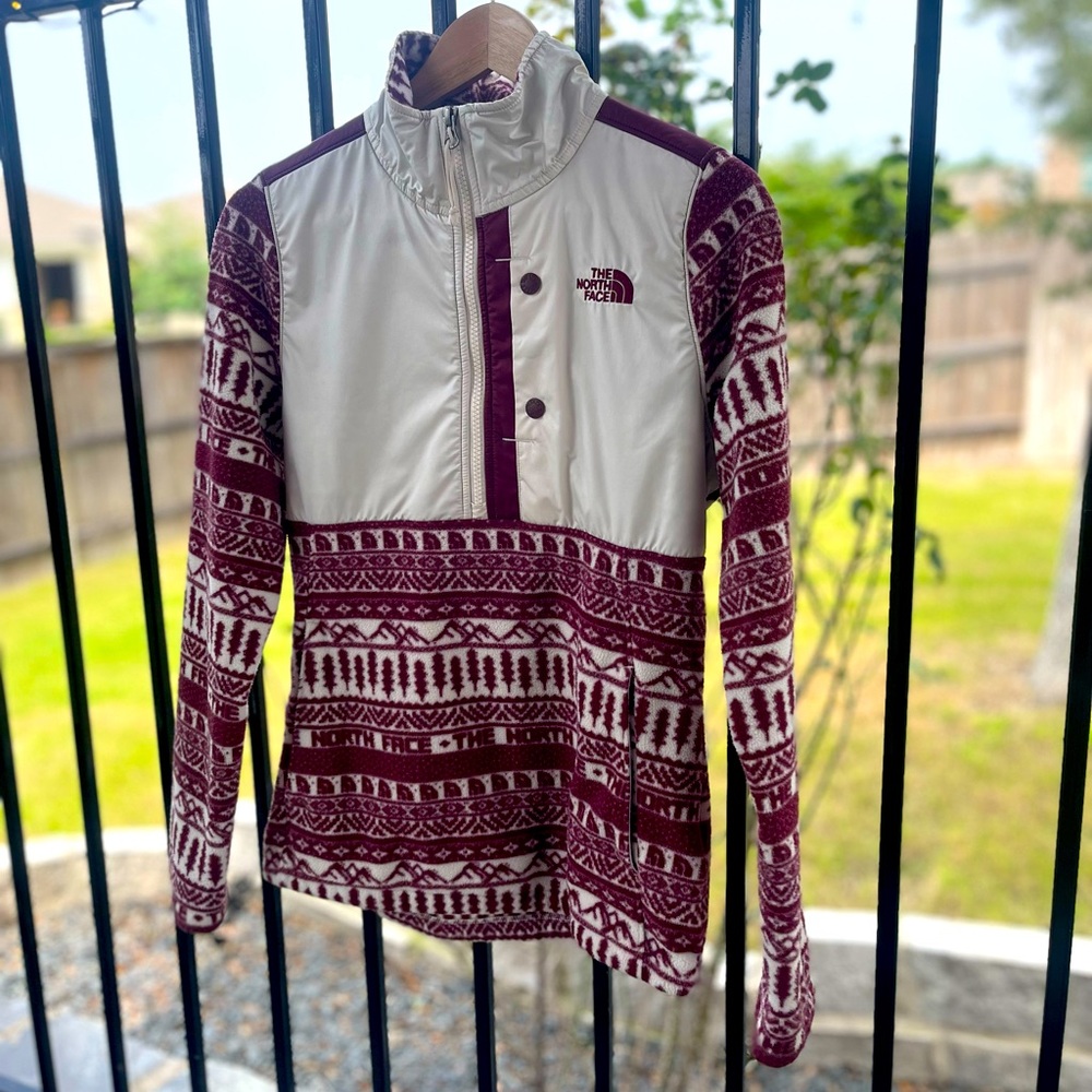 The North Face 1/4 zip fleece pullover • sz Small 🌲